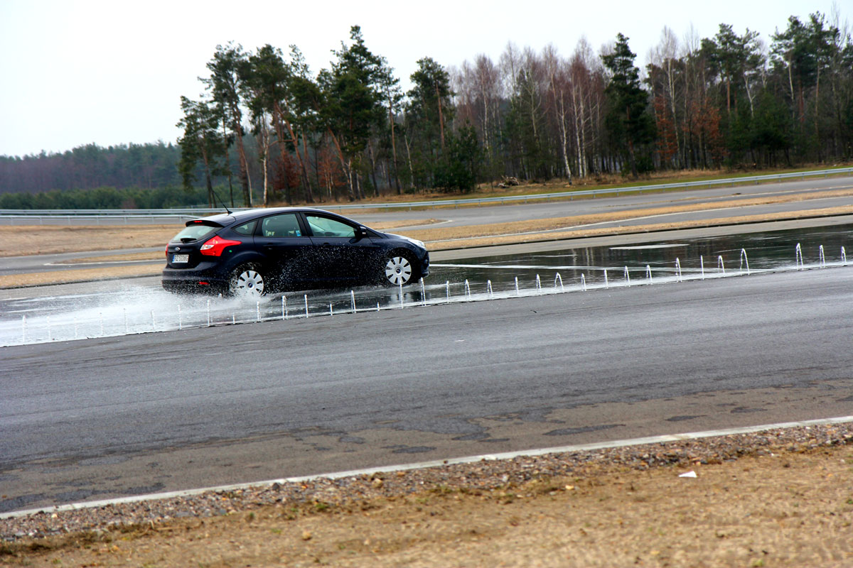 Pierwsza w Polsce mobilna Szkoła Bezpiecznej Jazdy